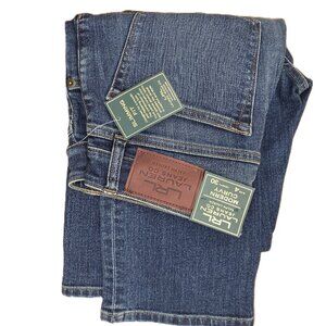 Lauren Ralph Lauren Modern Curvy through the hip and thigh with a straight leg J